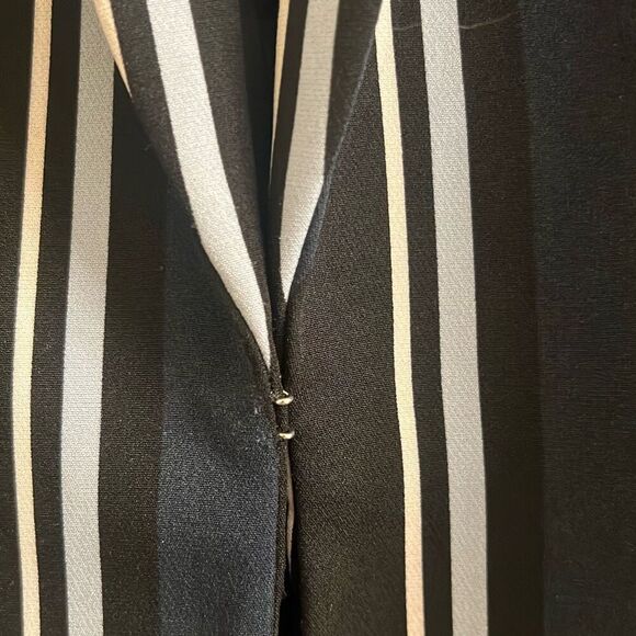 ✨INC Women's Striped Blazer Sz Medium Jacket✨ - Picture 7 of 10